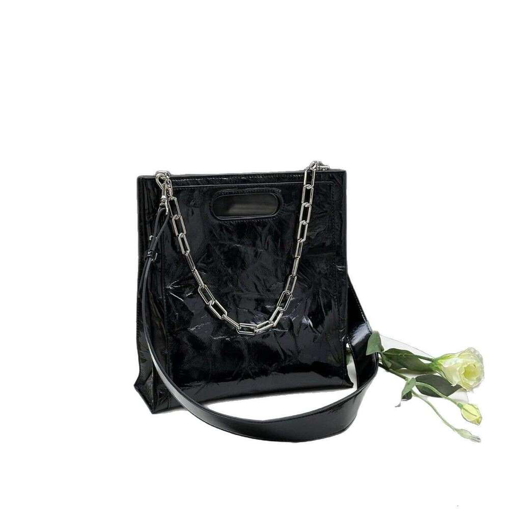 Women's Shoulder Bag Crossbody bag Design Top Layer Flower Pattern Lacquered Cowhide High-End New Fashion Single Versatile