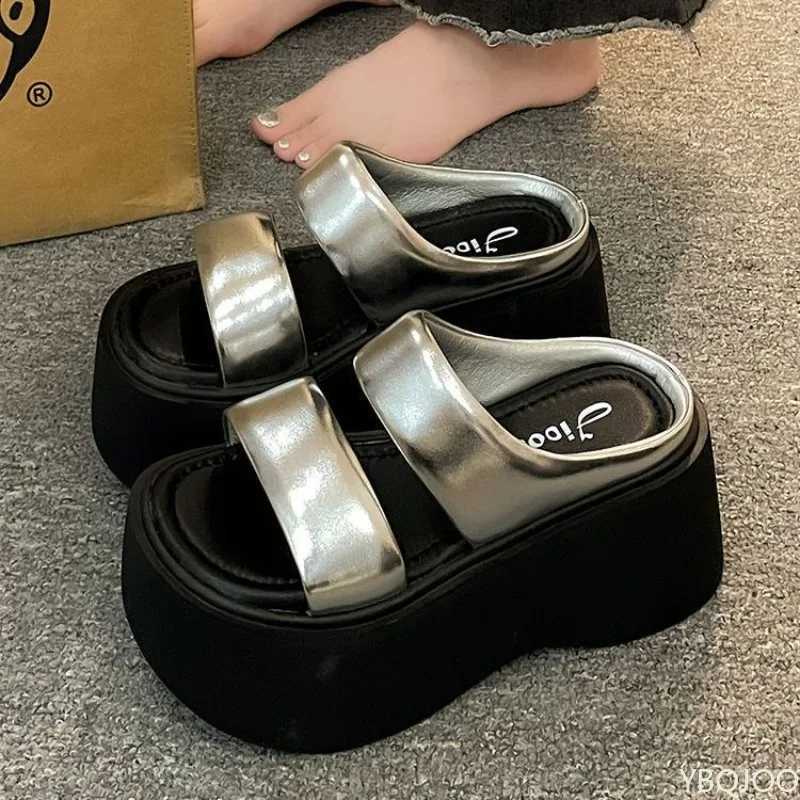 Summer 2025 Womens Fashionable Wedge Heels Slides Chunky Sandals High Heels casual Woman Beach Thick Bottom comfort Flip Flops Z250617