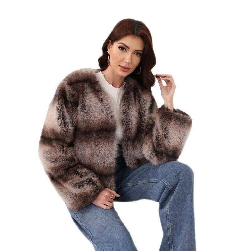2025 New Autumn Winter Coat Women's Wide and Vertical Stripes Fox Round Neck Short Imitation Fur Jack
