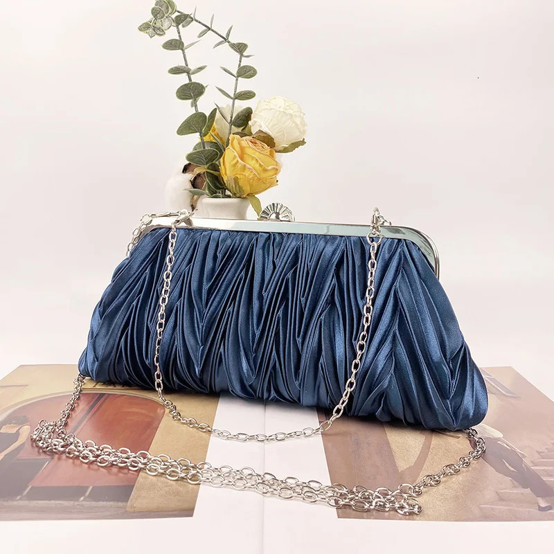 pleated dinner bag celebrity banquet clutch one shoulder crossbody chain highend versatility trendy bag 250614