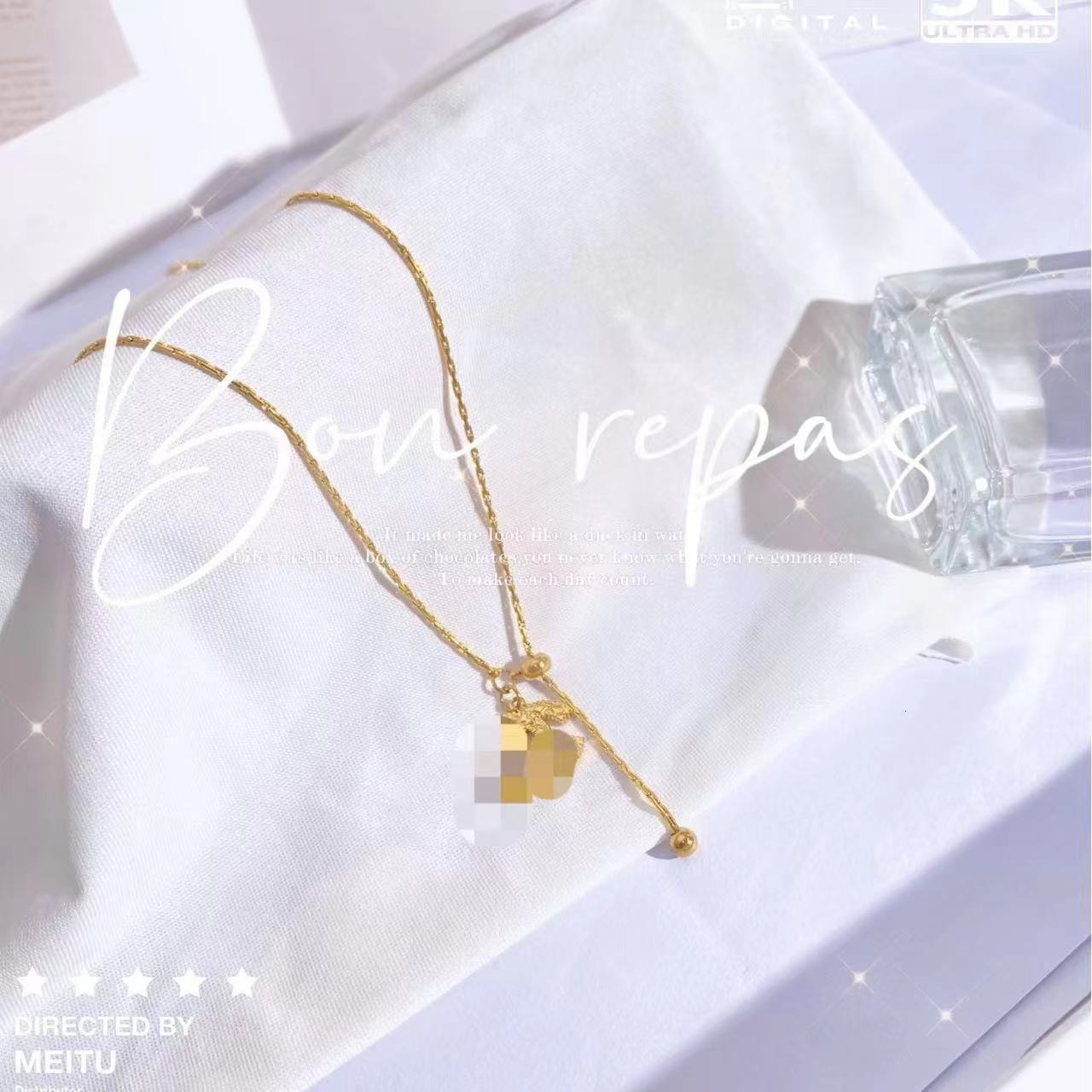 Non-Fading Titanium Steel Vintage Floral Leather Small Waist Clover Tassel Necklace Versatile High-End Clavicle Chain