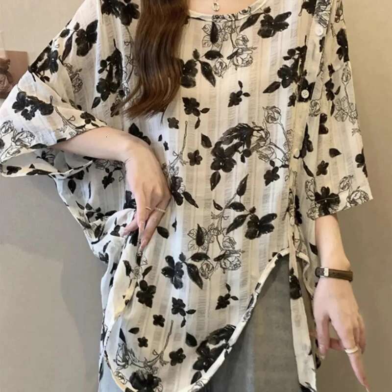 Short Sleeve Woman Tops Baggy T Shirt for Women Cheap Clothes 90s Vintage Pulovers One Pieces Sale Aesthetic Clothing Yk2 Korean