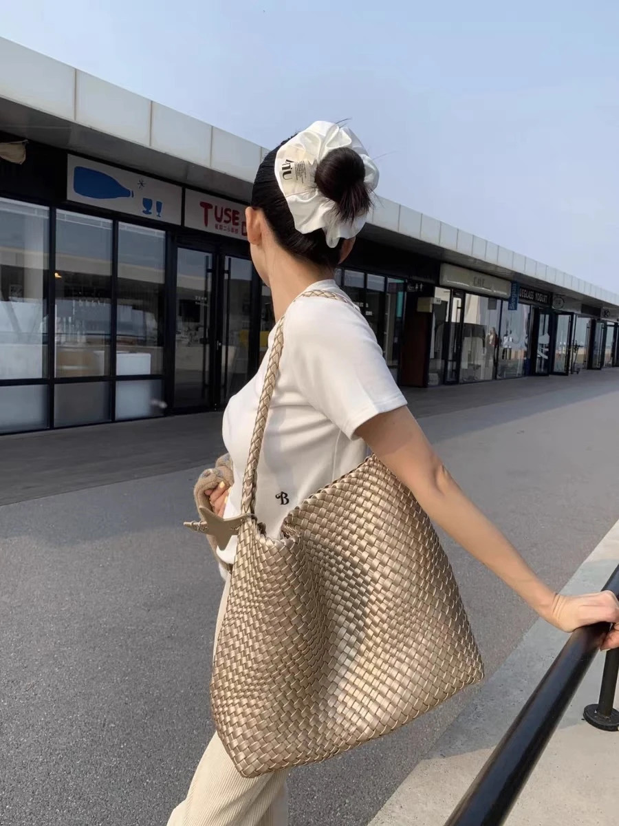 Spicy Girl Vacation Shoulder Bag Commuting Large Capacity Hand-held Tote Retro Woven Bags for Women 250614