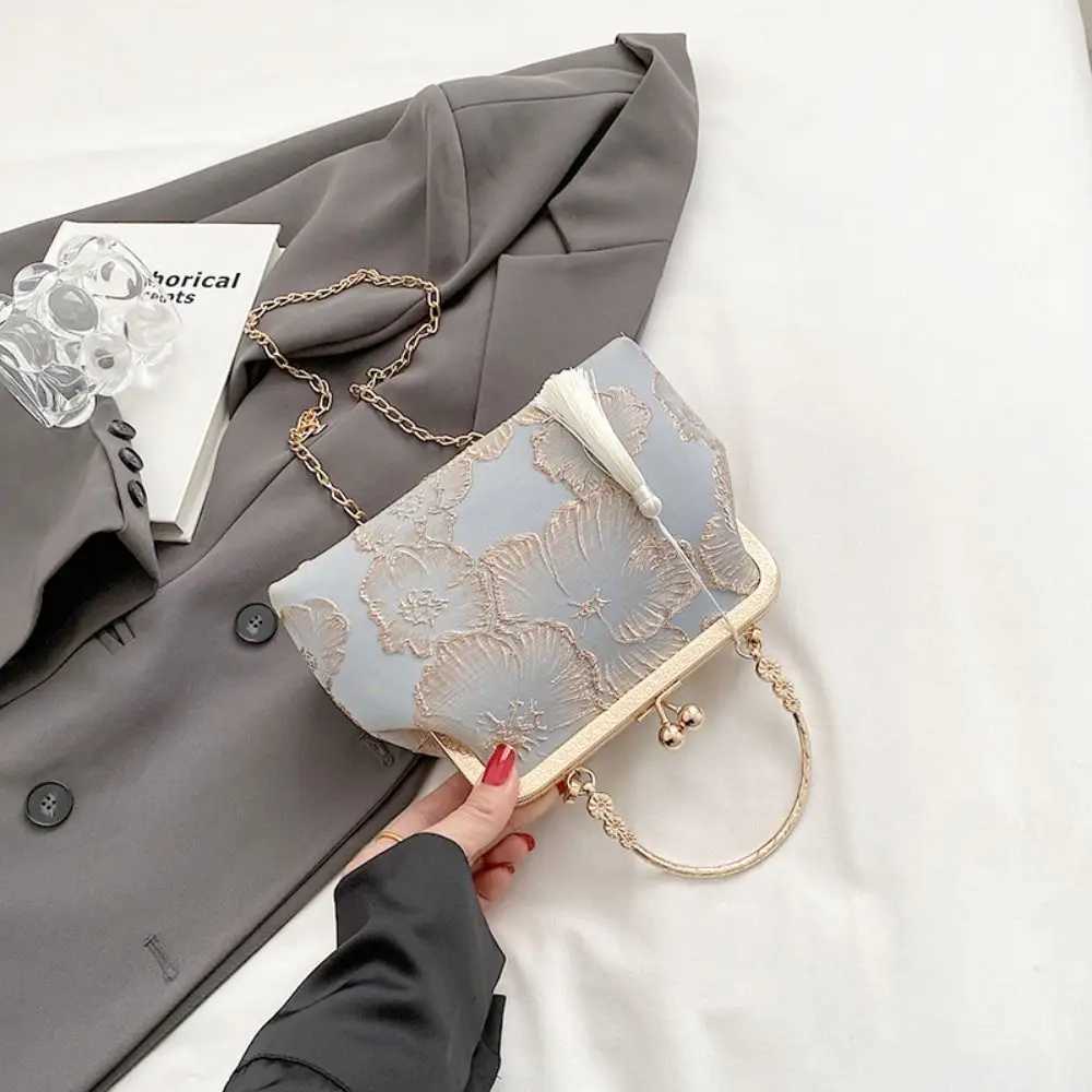 White Chinese Style Handbag High Quality Silk Fabric Chinese Style Tassel Shoulder Bag Elegant Womens Bag Z250617