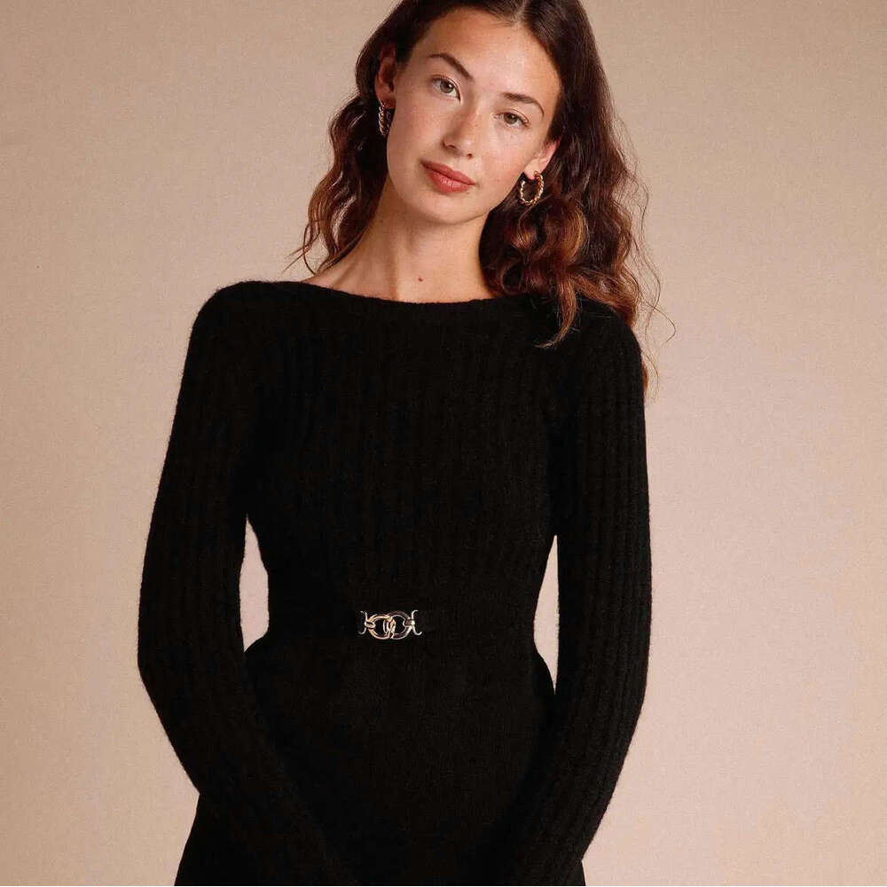 Devise Plus Size Dresses Buttock 518 Summer New 2025 Short Waist-cinching Round Neck Slim Knit Sweater Dress French Style Womens Fashion