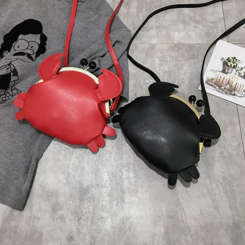 Free Shipping 2025 New Designer Bag Casual Cute Crab Shaped Fun Animal Handbag Fashionable High-quality Shopping Bag