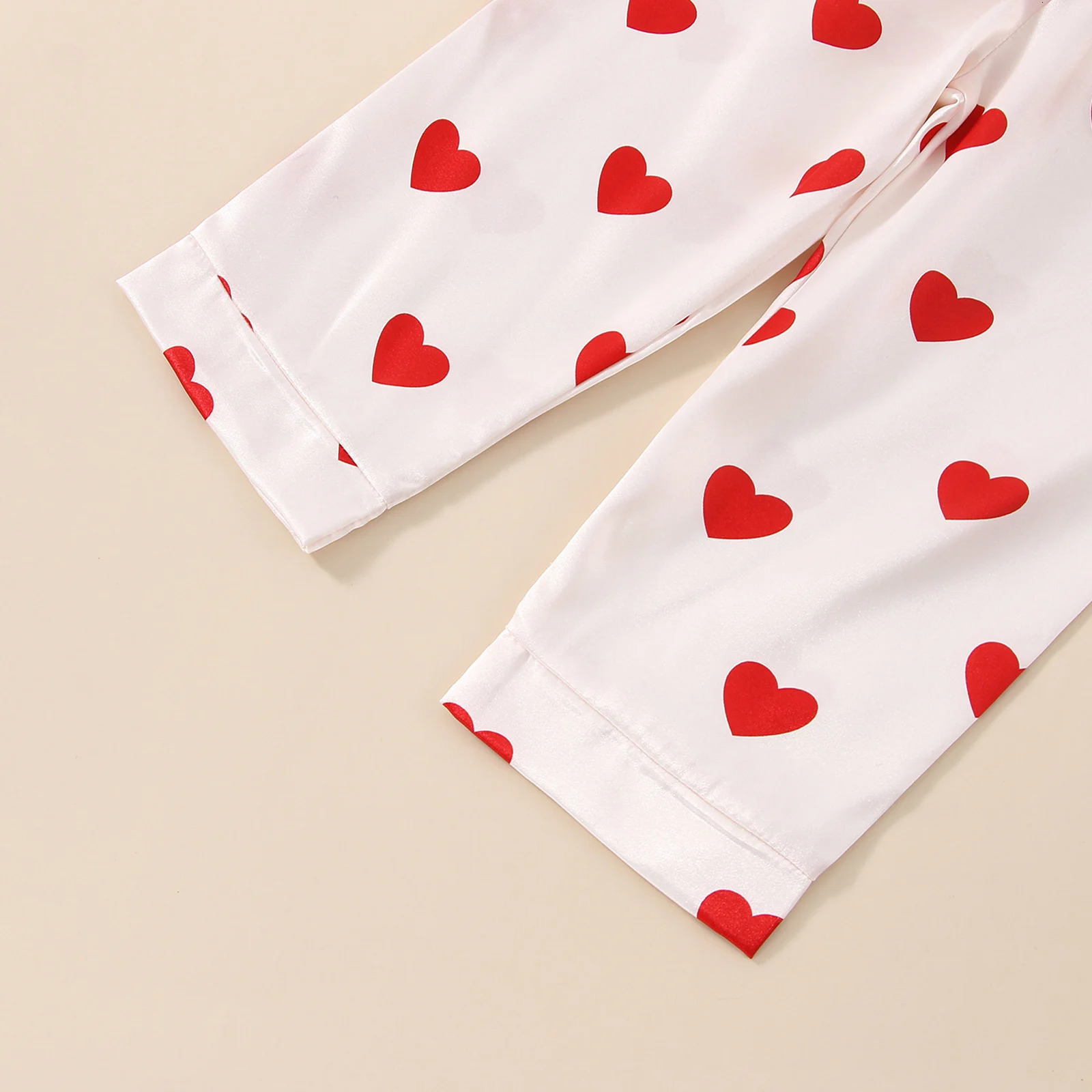 Kids Girl Pajamas Sets Fall Winter Casual Loungewear Sleepwear Baby Girl Long Sleeve Buttons TopsPants LoveHeart Print Pajamas 250617