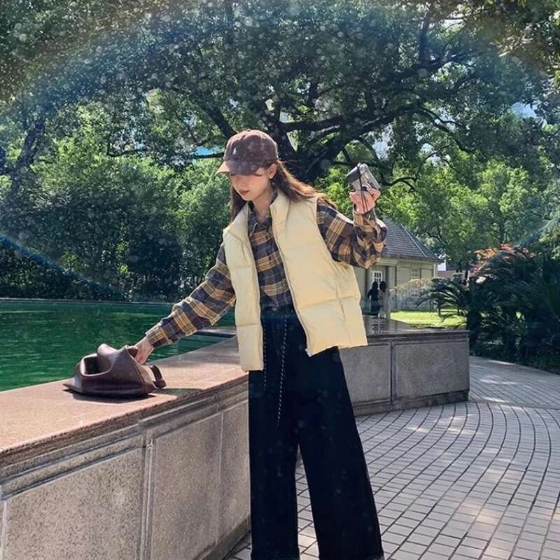 Lady Giletes Warm Loose Coats on Sale Working Sleeveless Womens Padded Cotton Vests Autumn Lightweight Winter Clothing Youthful