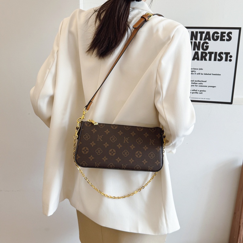 2025 Free Shipping Women's Designer Luxury New Envelope Bag, Vintage Chain Bag, Fashion Shoulder Bag, Crossbody Bag brown