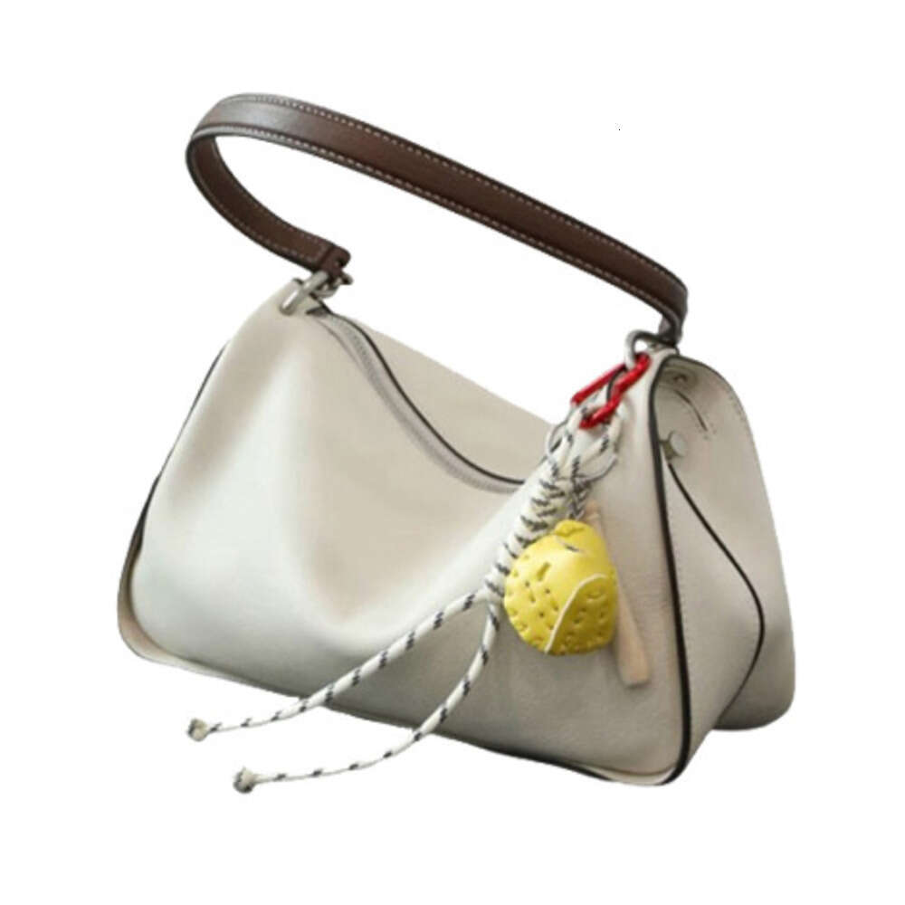Minimalist Single Shoulder Underarm for Women New Light Luxury Niche High end Fashion Versatile Commuter Pillow Bag