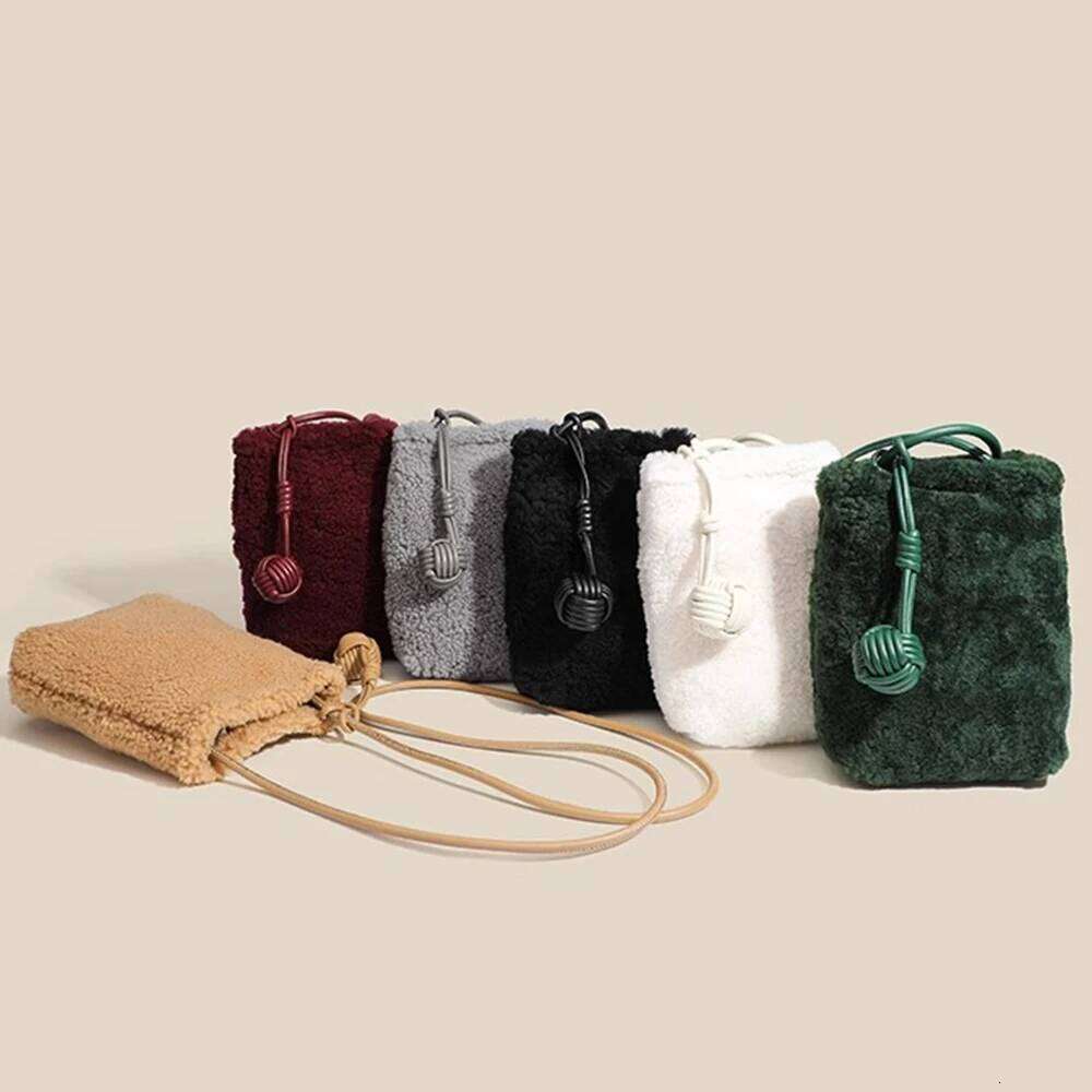 Designer Winter Sheep Wool Women Bag Genuine Lamb Fur Small Crossbody Purse Female Mobile Phone Mini Sling Bags