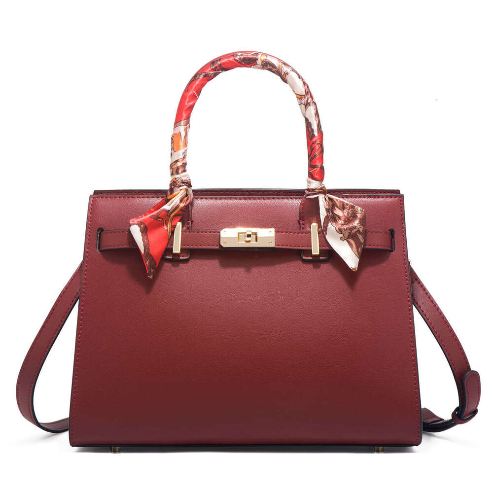 Free shipping fashion designer bag Luxury Women s New Red Elegant Wedding Bag for Middle aged Moms High end Large Capacity Handbag Handbags tote purse