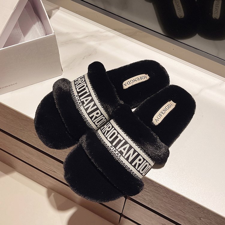 new free shipping designer slippers for woman letter Indoor outdoor keep warm Thick woolen slippers vintage casual black khaki white Plush sandals