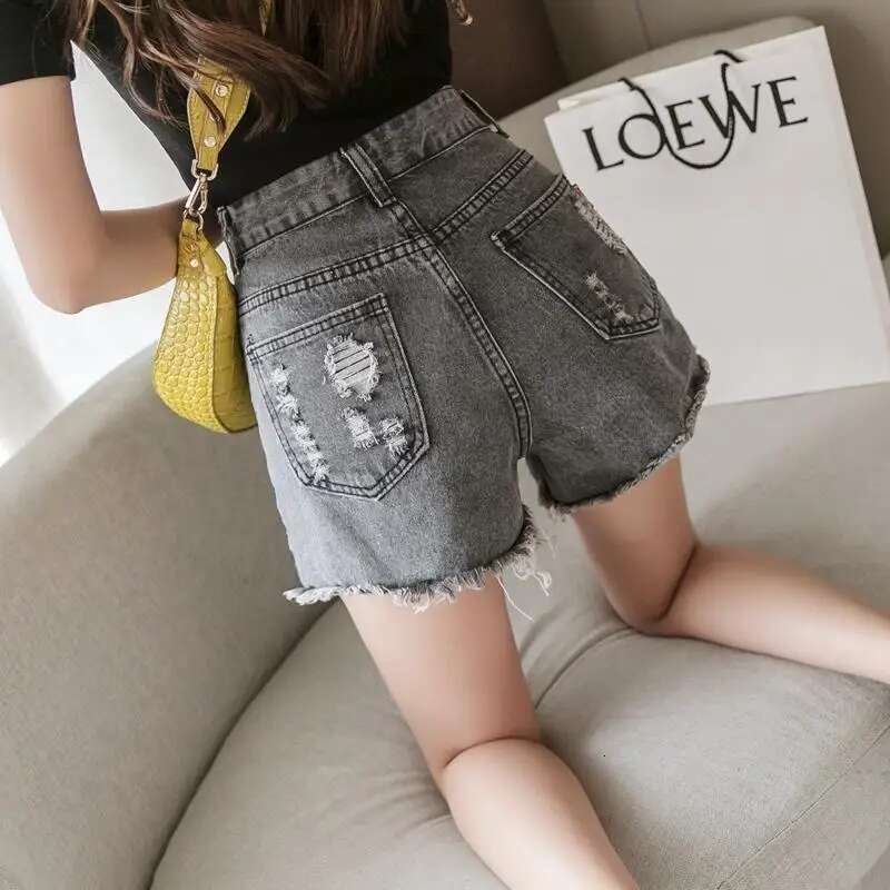 Womens Shorts Mini With Waist Pocket Short Pants For Women To Wear Ripped Jeans Loose Baggy Denim New In Classic Luxury Fashion