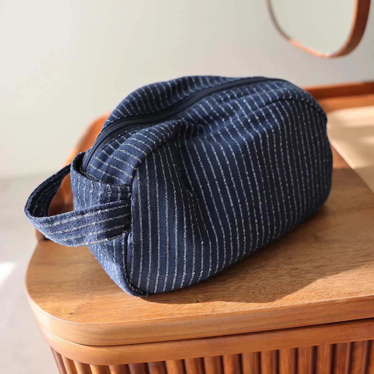 Classic striped large capacity portable cosmetic bag cotton linen fabric dark zipper skin care travel storage bag 250614