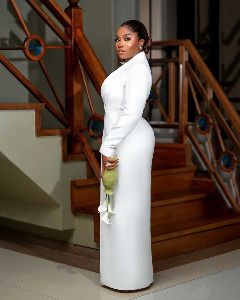 White Plus Size Women Blazer Dress Ladies Long Sleeve Mermaid Fashion Wear Prom Birthday Party Customized Blazer One Jacket