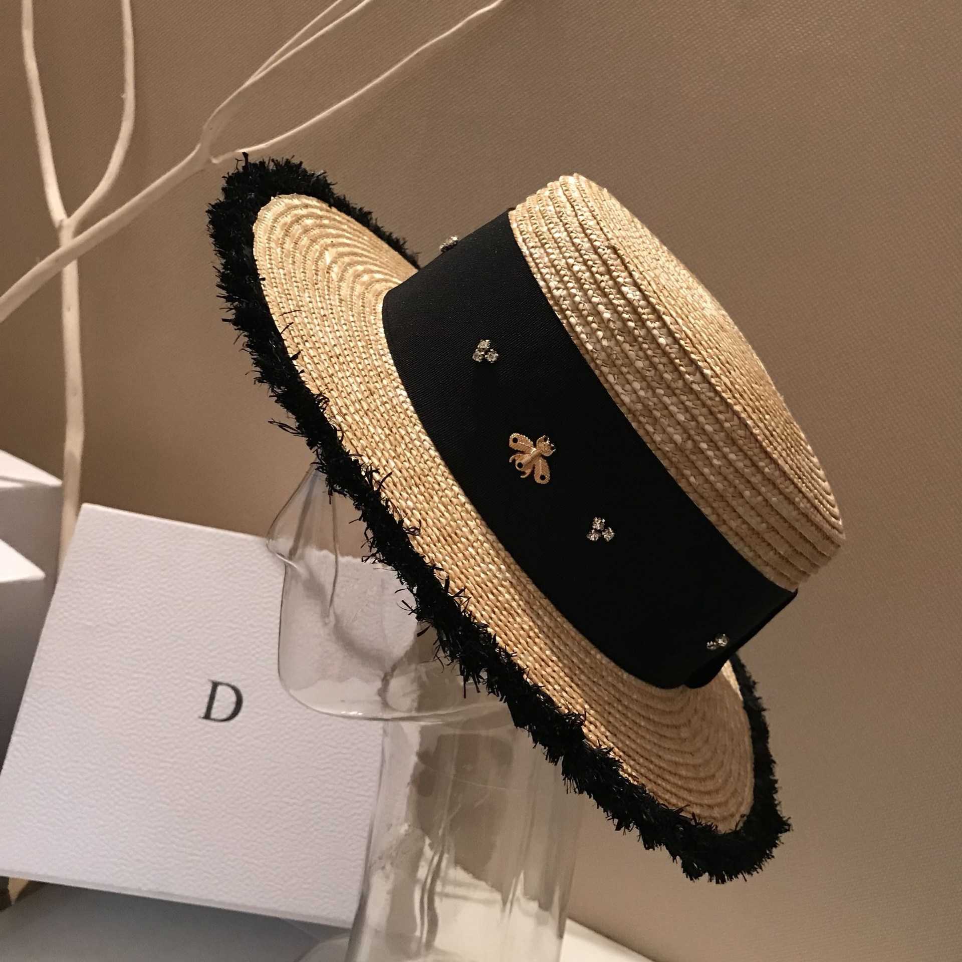 French bee straw hat hand woven straw flat top hat beach hat versatile travel sun hat 250615
