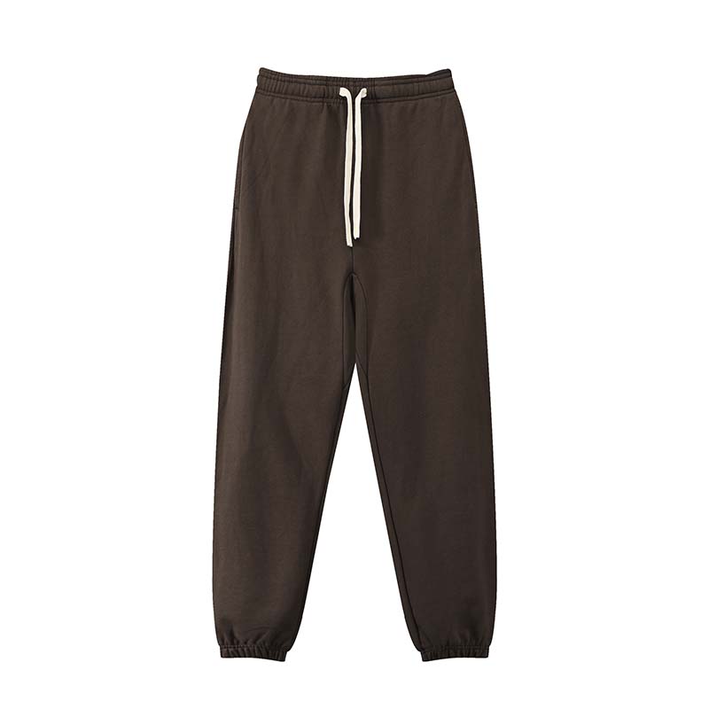 Casual Elegance: Unisex Designer Overhead Sweatshirt Featuring Cozy Fluffiness