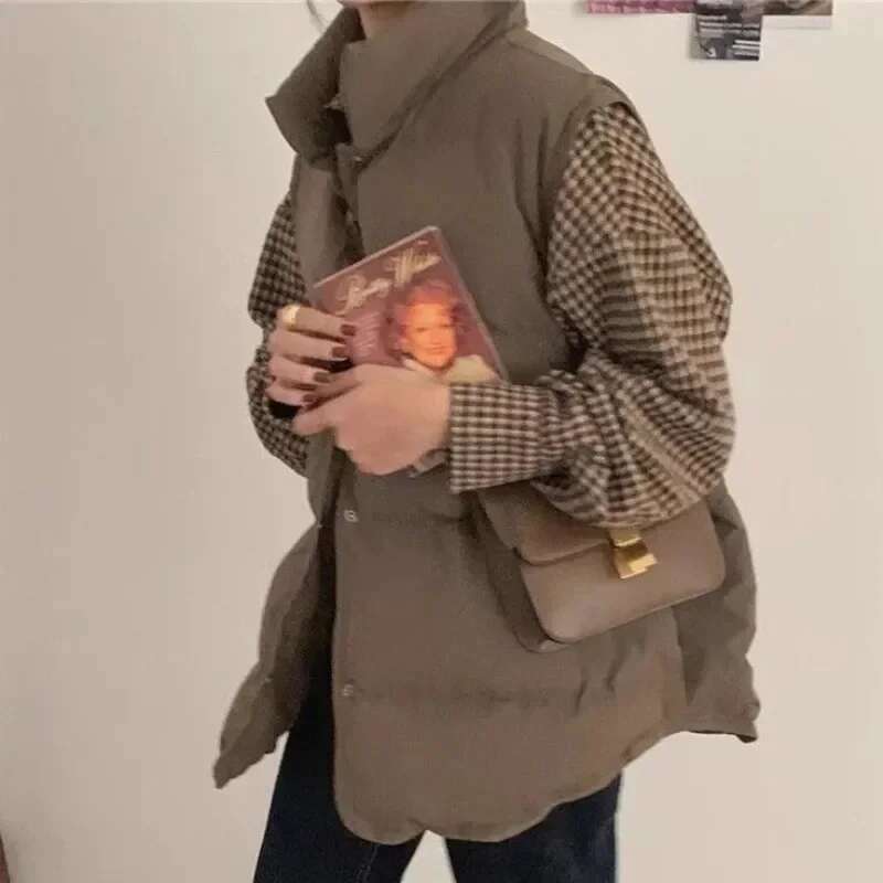 Half Quilted Short Womens Vests Solid Color Pretty Trend 2025 Cheap Youthful Lady Padded Cotton Giletes Insulated Classic Warm