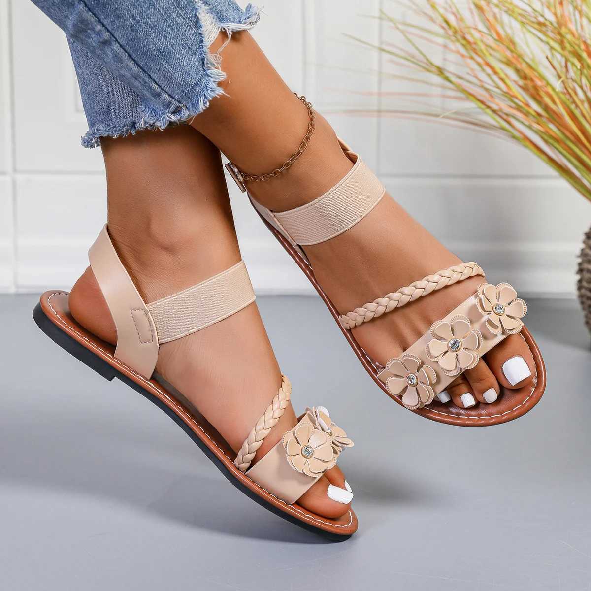 Womens Sandals 2025 New Summer Casual Open-toed Womens Flats Fashion Floral Design Casual Comfortable Womens Sandals Z250617