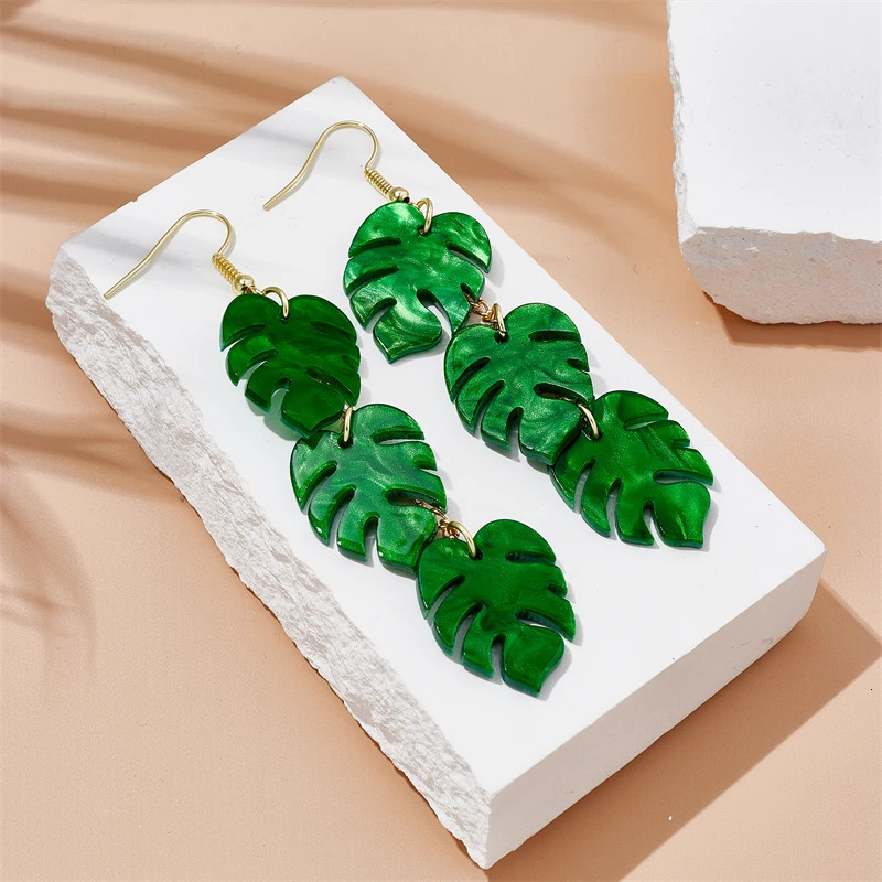 YAOLOGE Green Turtleback Leaves Tropical Palm Leaf Long Pendant Earrings For Women Trend Ear Hook Acrylic Jewelry Party Gift 250610