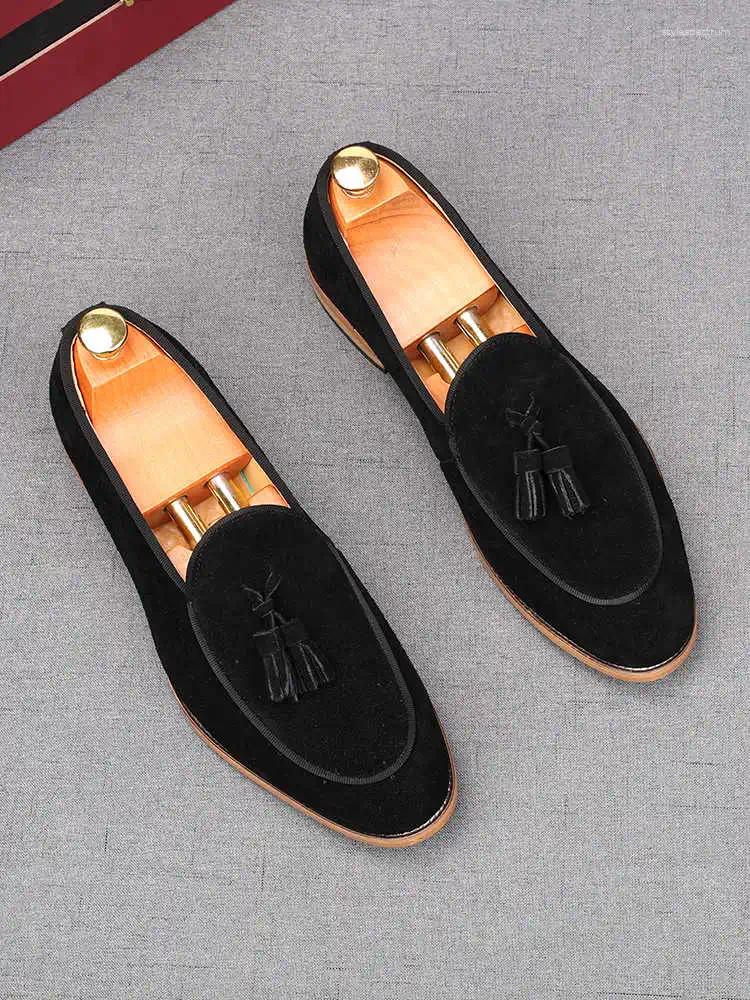 Dress Shoes Men's Suede Leather Tassels Loafers Pointed Black Brown Business Flats Designer Homecoming Wedding Footwear