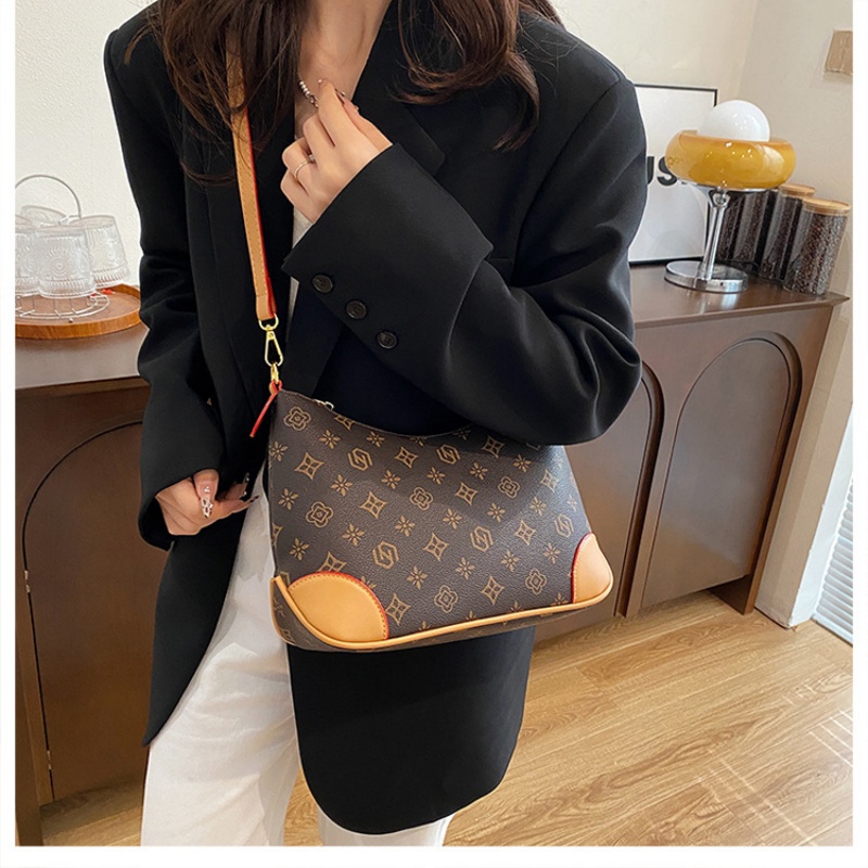 2025 Free Shipping Women's Designer Luxury Fashion Vintage Underarm Bag Shoulder Bag Crossbody Bag brown khaki
