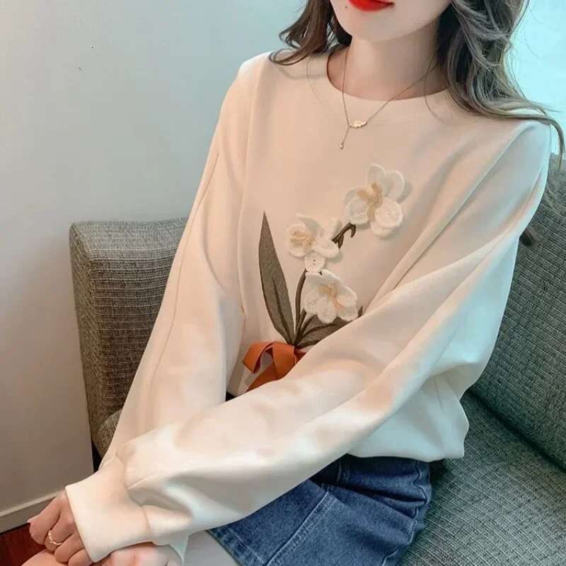 Kawaii Woman Tops Long Sleeve Korean Fashion Sweatshirt for Women Cute Harajuku Xxl Cotton Designer Cheap Aesthetic Emo Pullover