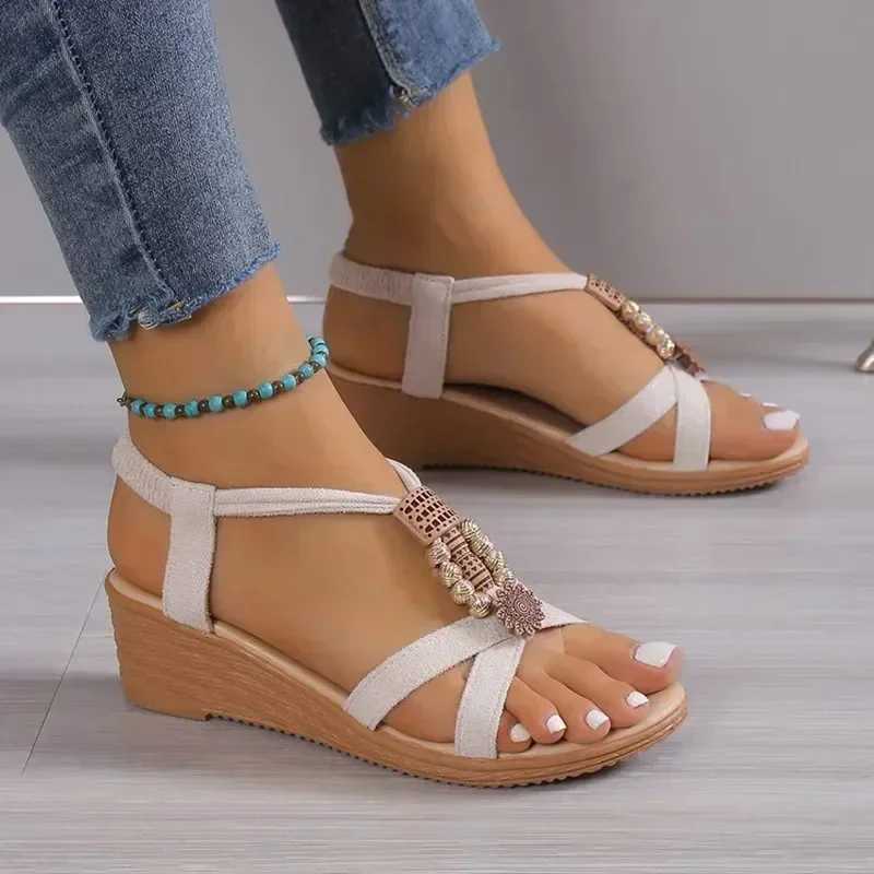 New Style Round Toe Wedge Heel Metal Decorated Fashionable Womens Shoes Flat Wear-resistant Comfortable Casual Sandals Z250617