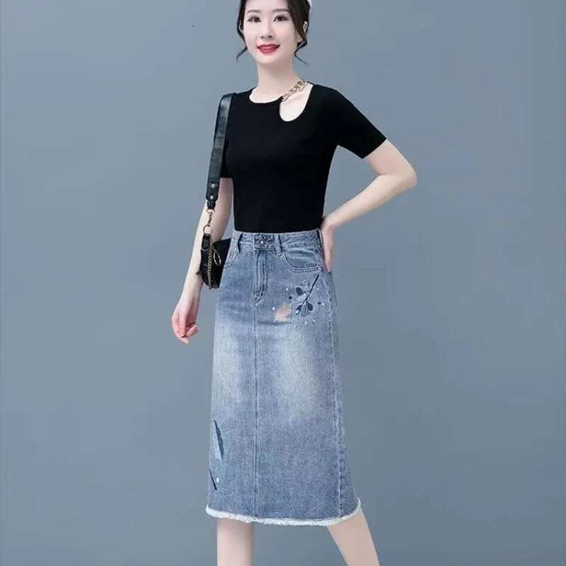 Jeans Skirts for Women Premium New In Trend 2025 Embroidery Tight Woman Denim Skirt Chic and Elegant Y2k Vintage Clothing Sales