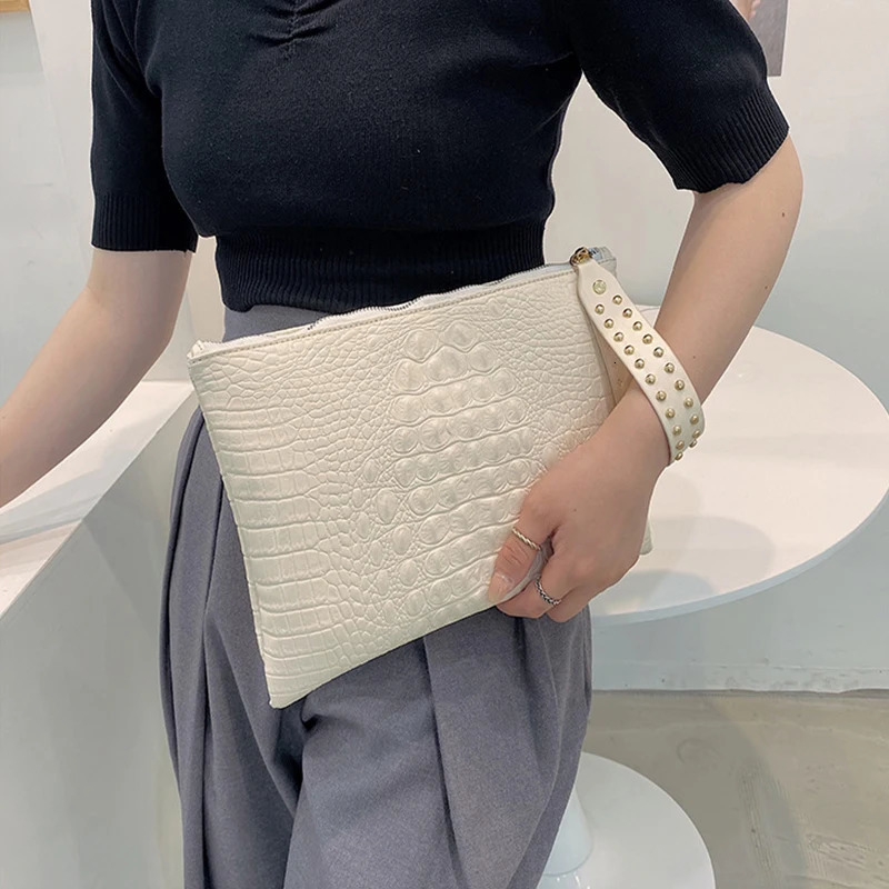 Fashion Handbags Women Bag PU Leather Clutch Ladies Evening Envelope Bag Female Day Clutches Purse Portable Wristlet Bag 250617
