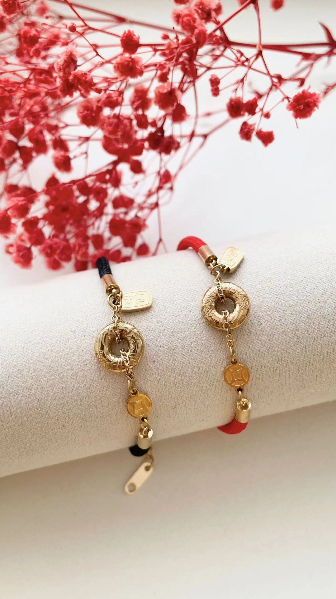 Titanium Steel Fashion Red Rope Wealth Fortune Character Coin Simple Style Niche Gold Clavicle Bracelet