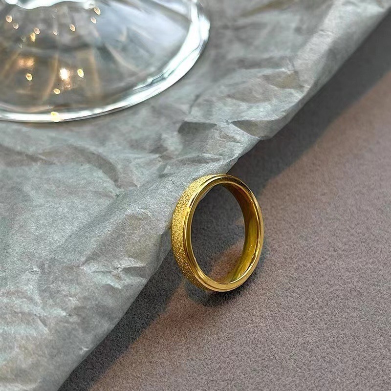 Non-Fading Sparkling Starry Sky Titanium Steel Matte Ring for Women, Elegant Niche Plain Band Ring, Couple Rings