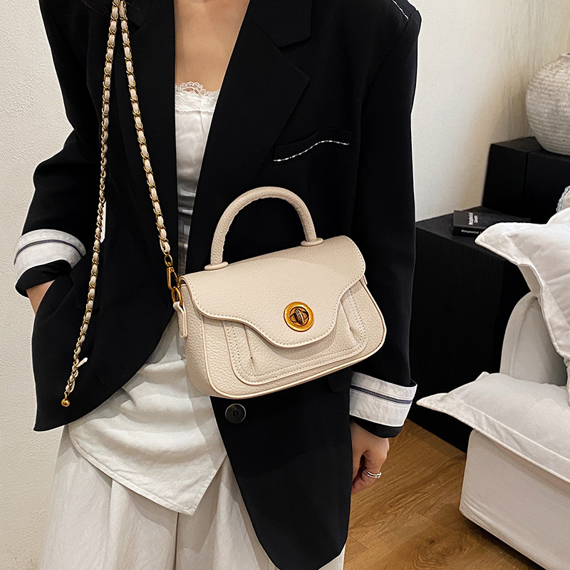 Free Shipping 2025 New Designer Bag Handheld Saddle Bag High-end Commuting Niche Multifunctional Women's Handbag Fashionable High-quality Shoppin