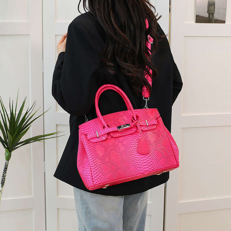 Snake Skin Pattern New for Women 2025 New Large Capacity Handbag Trendy Commuter Shoulder Crossbody Bag