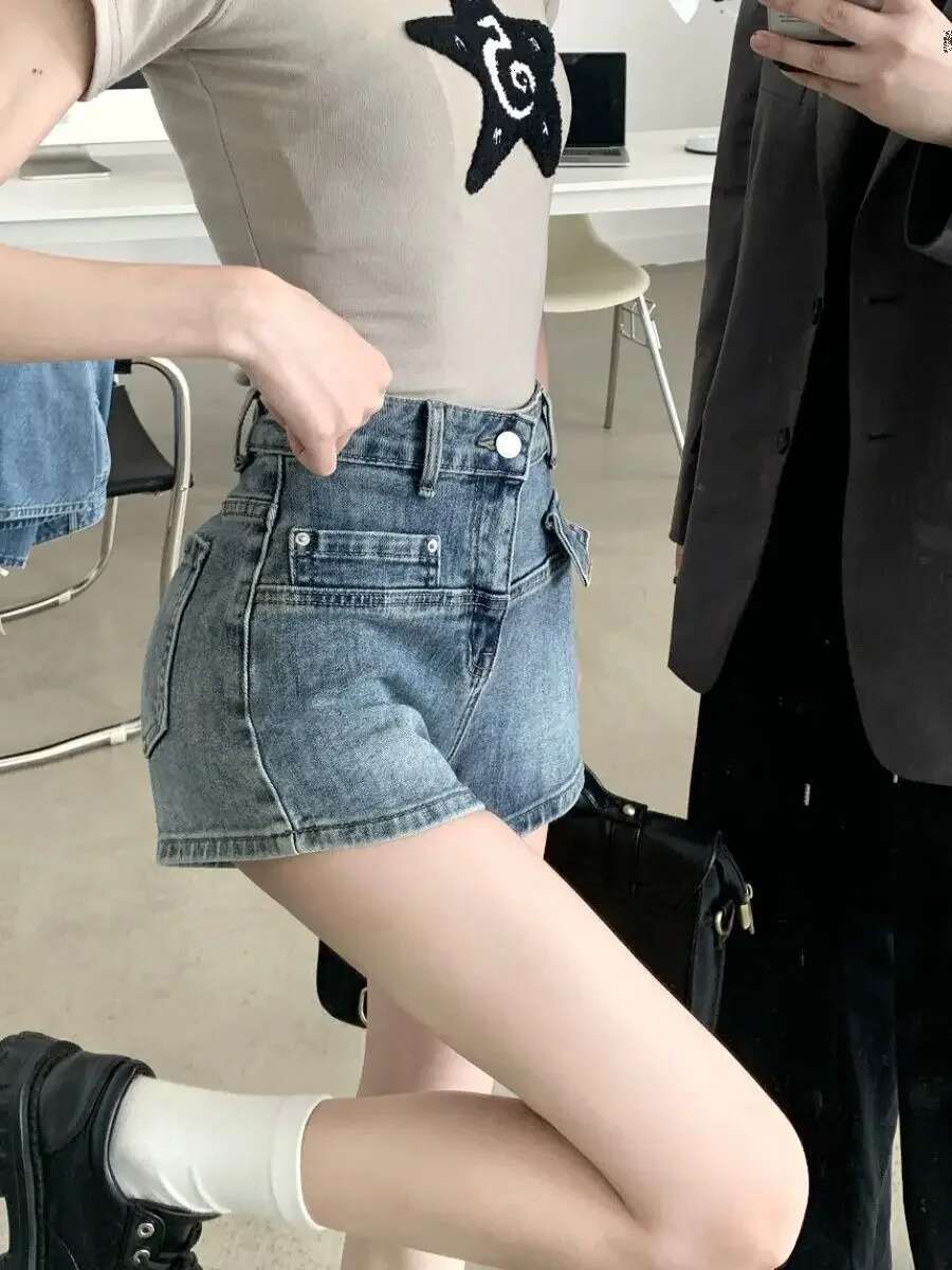 Short Jean Pants Woman Wide Denim Shorts for Women Blue Kpop Harajuku Fashion Outfits Cheap Y2k To Wear Normal Low Price Jorts