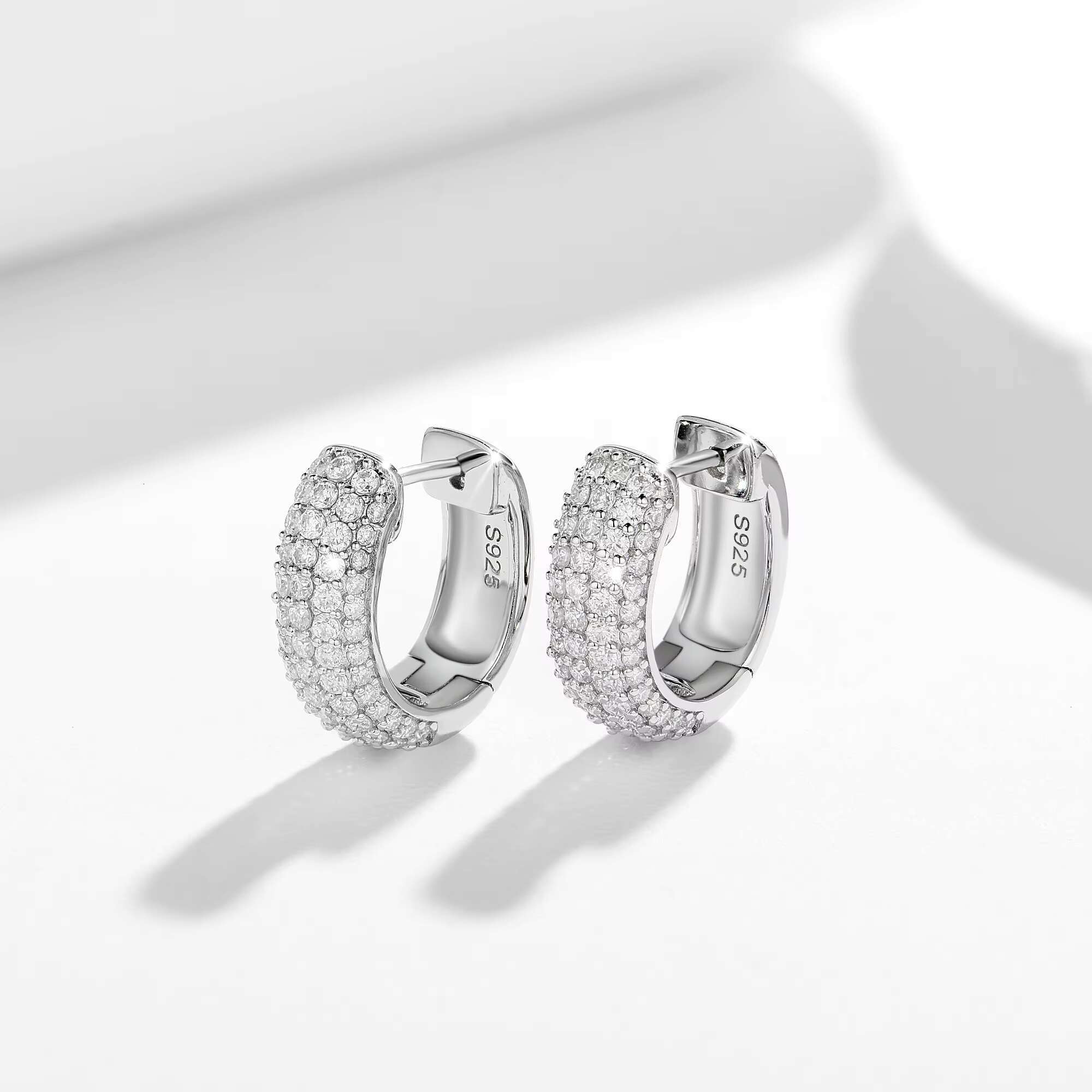 Ruizuan S925 Moissanite Fine Cuff Earrings Dainty Earrings Wholesale Silver 925 Pin Earrings