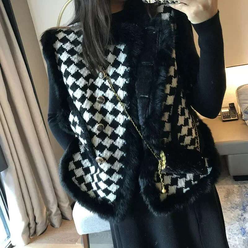 Lady Giletes Houndstooth Loose Pretty Winter Clothing Demi-season Womens Fur Vests Elegant Sleeveless Cold Clothes Fashion 2025