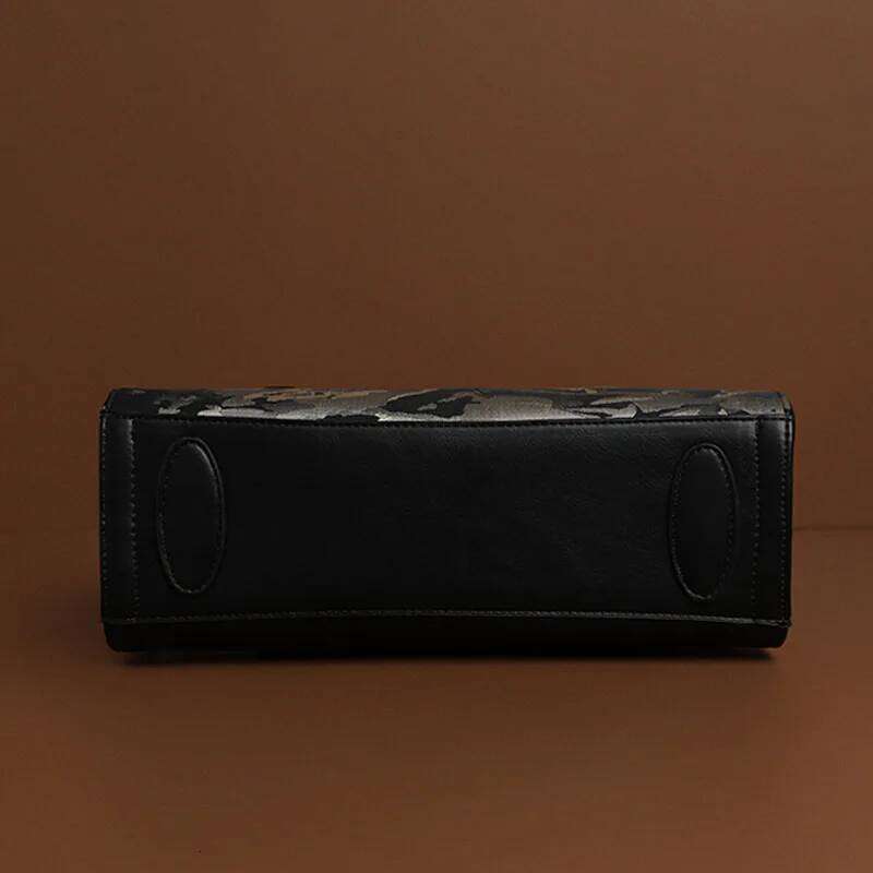 Real Leather 2024 New Style, Large Capacity Hand-Held Women's Bag, High-Quality Fashion Mommy Bag