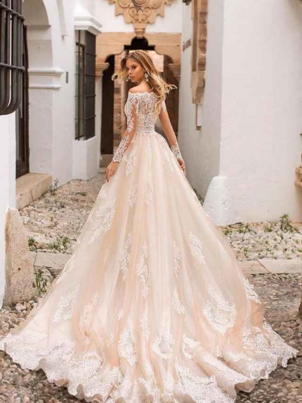 Elegant Mermaid Wedding Dress Off Shoulder Appliques Lace Bride Gowns Long Sleeve Floor Length Bridal Dresses Customized