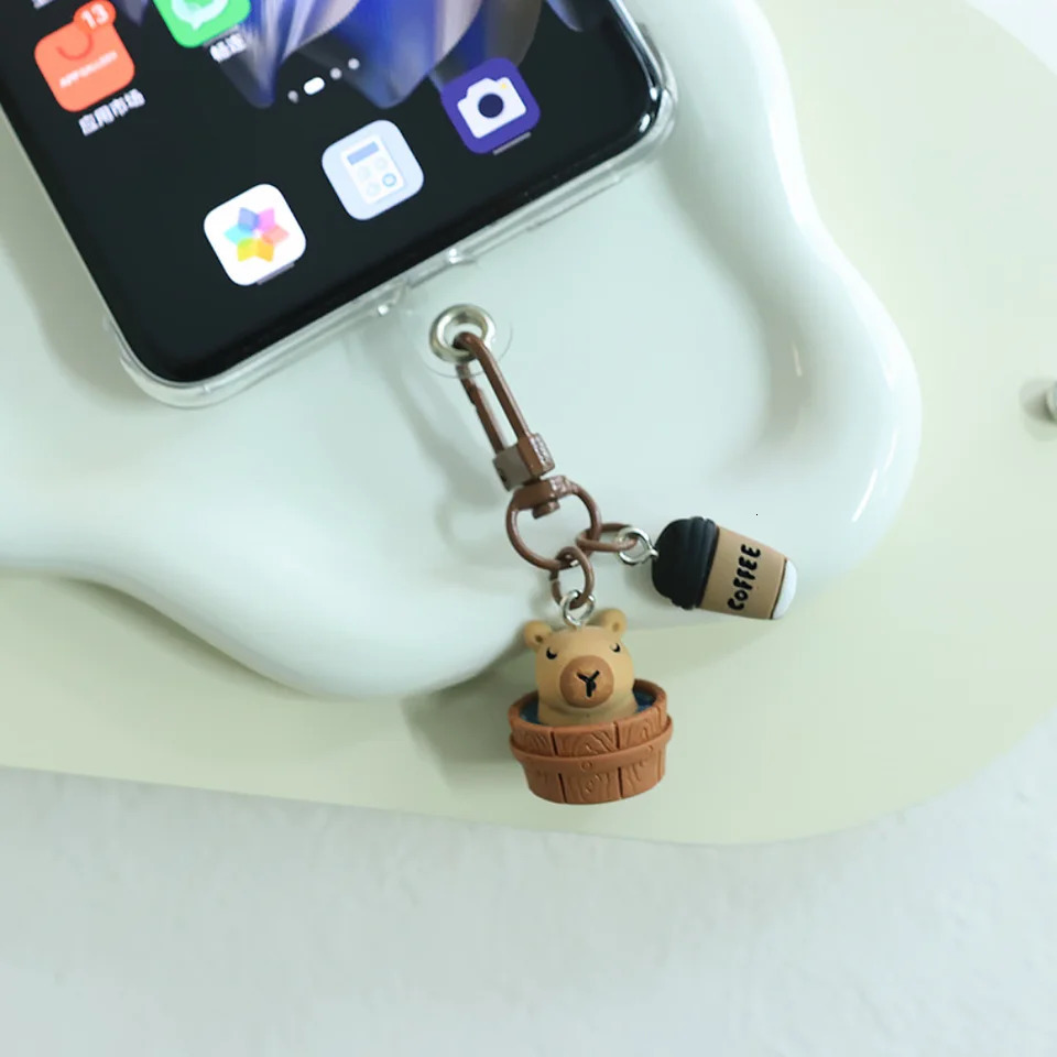 Cartoon Capibara Keychain Small Pendant Resin Three-Dimensional Animal Doll Backpack Shoulder Bag Pendant Clothing Accessories 250616