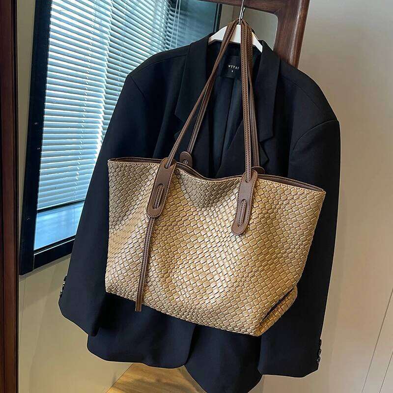 Women's Large Capacity Handbag For Winter PU Leather Fashion Trend Shoulder Side Bag Vintage Shopper Shopping Office Tote