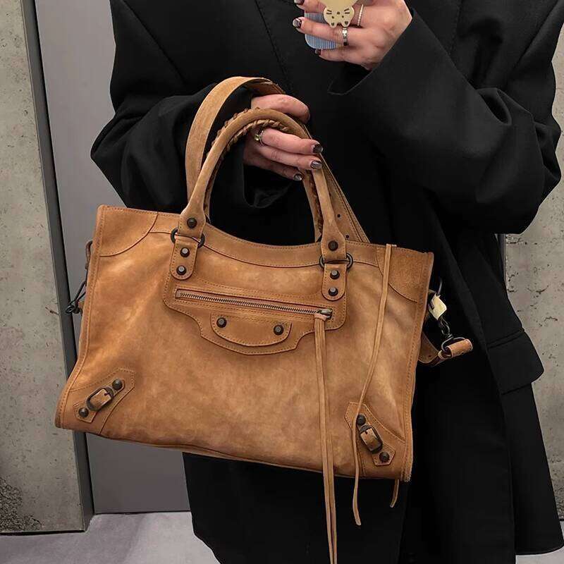 Ins Internet Celebrity Blogger Matte Suede Studded Motorcycle Old Money Style Handbag Crossbody Bag Autumn Winter New Model