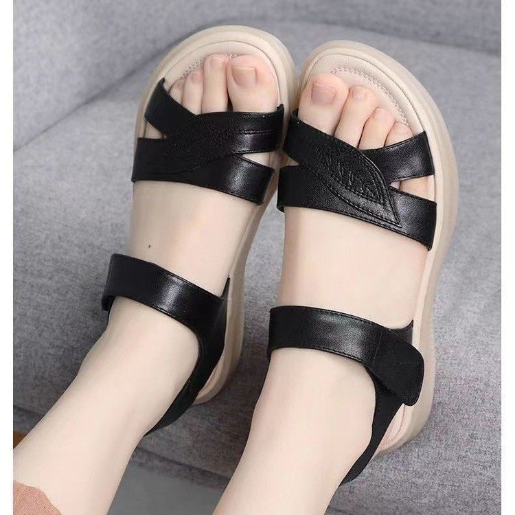 Summer sandals, flat shoes, fashionable multifunctional beach women's sandals, designer sandals, anti slip hollow women's slippers