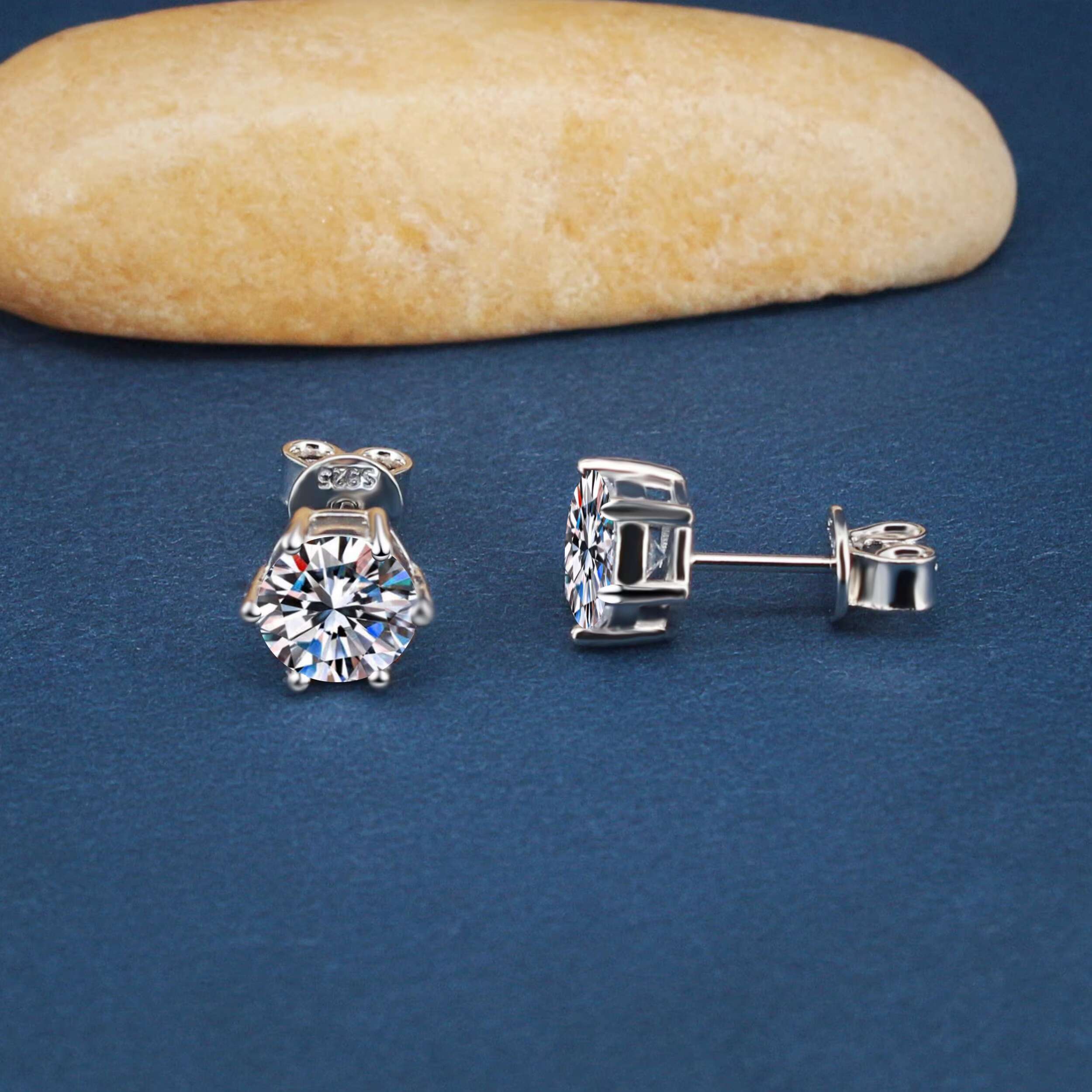 S925 Tremella Nail Moss Stone Earrings Classic Six Claw Earrings Rhodium-plated Simple Earrings