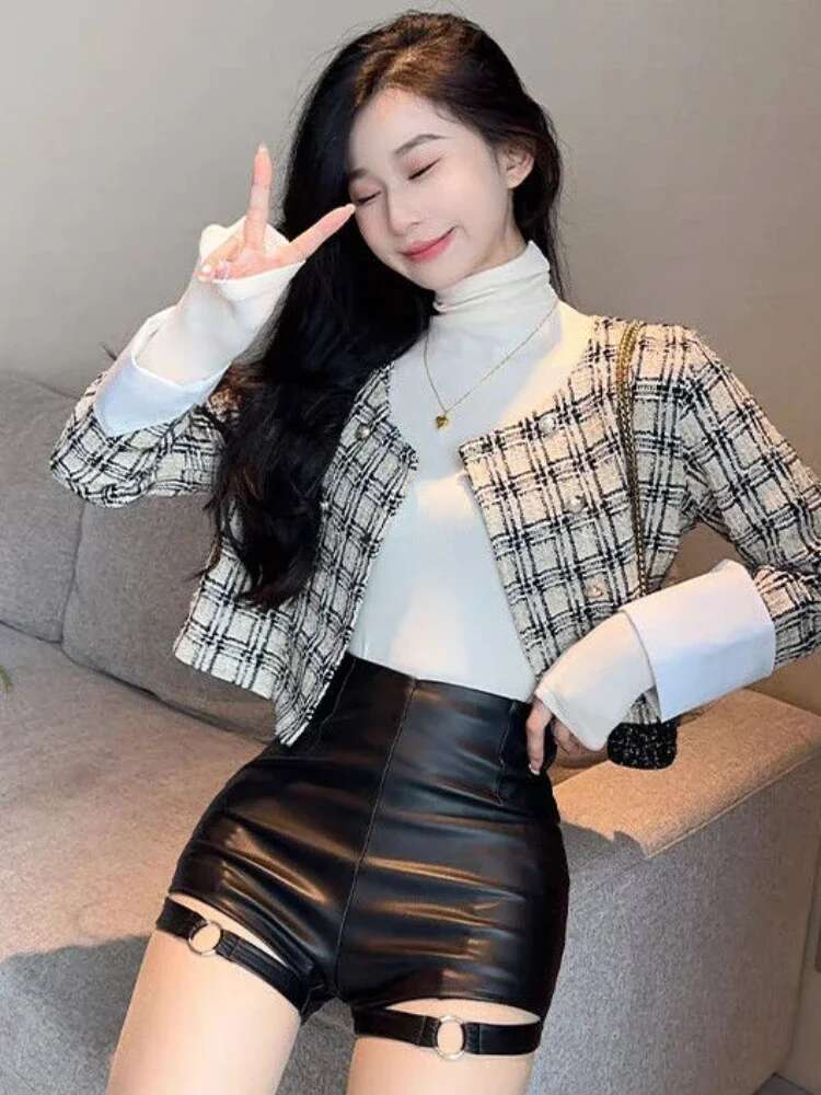 Shorts for Women Tight Solid Color Hollow Leather Biker Sexy Normal Japanese 2000s Style Wholesale Designer XL Woman Short Pants