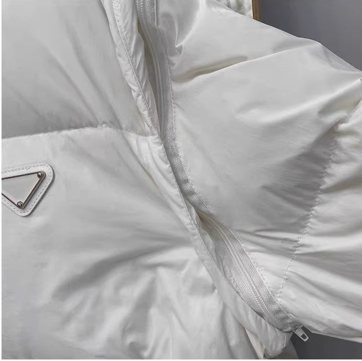 Fashion Removable Sleeve Hooded Down 2025 New Hot Designer Coat Women Black White Sky Blue Jacket Tops