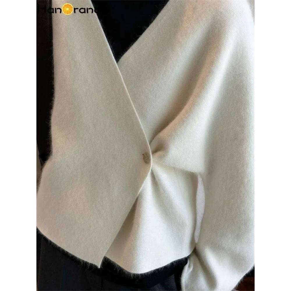 HanOrange 2024 Early Spring Oriental Art Curved hete Sleeve Wool Knitted Cardigan Sweater Women Loose Thick Top White