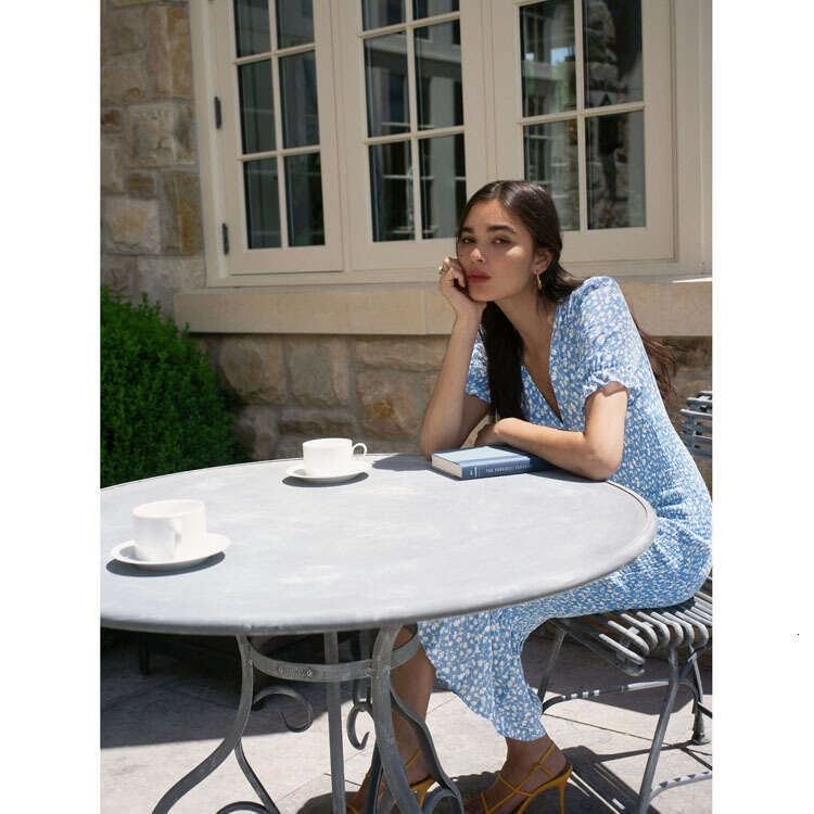 White Dress Robe De Designer Festival Womandress Robe 232ref Rayon Mermaid Hem V-neck Printed Dress 2025 Summer New French Style Womens Fashion