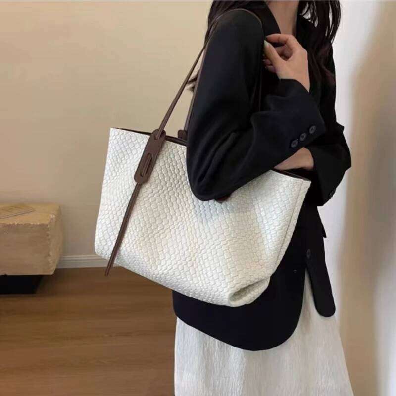 Women's Large Capacity Handbag For Winter PU Leather Fashion Trend Shoulder Side Bag Vintage Shopper Shopping Office Tote